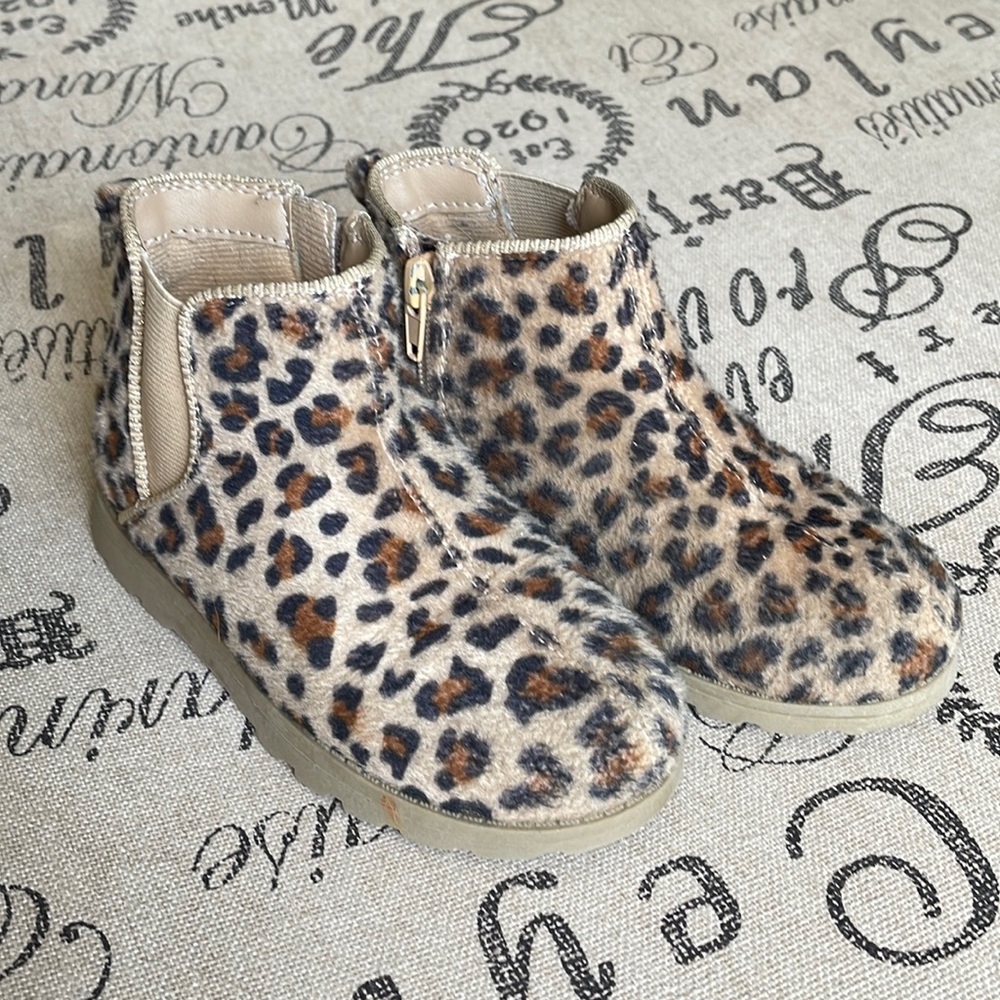 Carters size 11 ankle boot